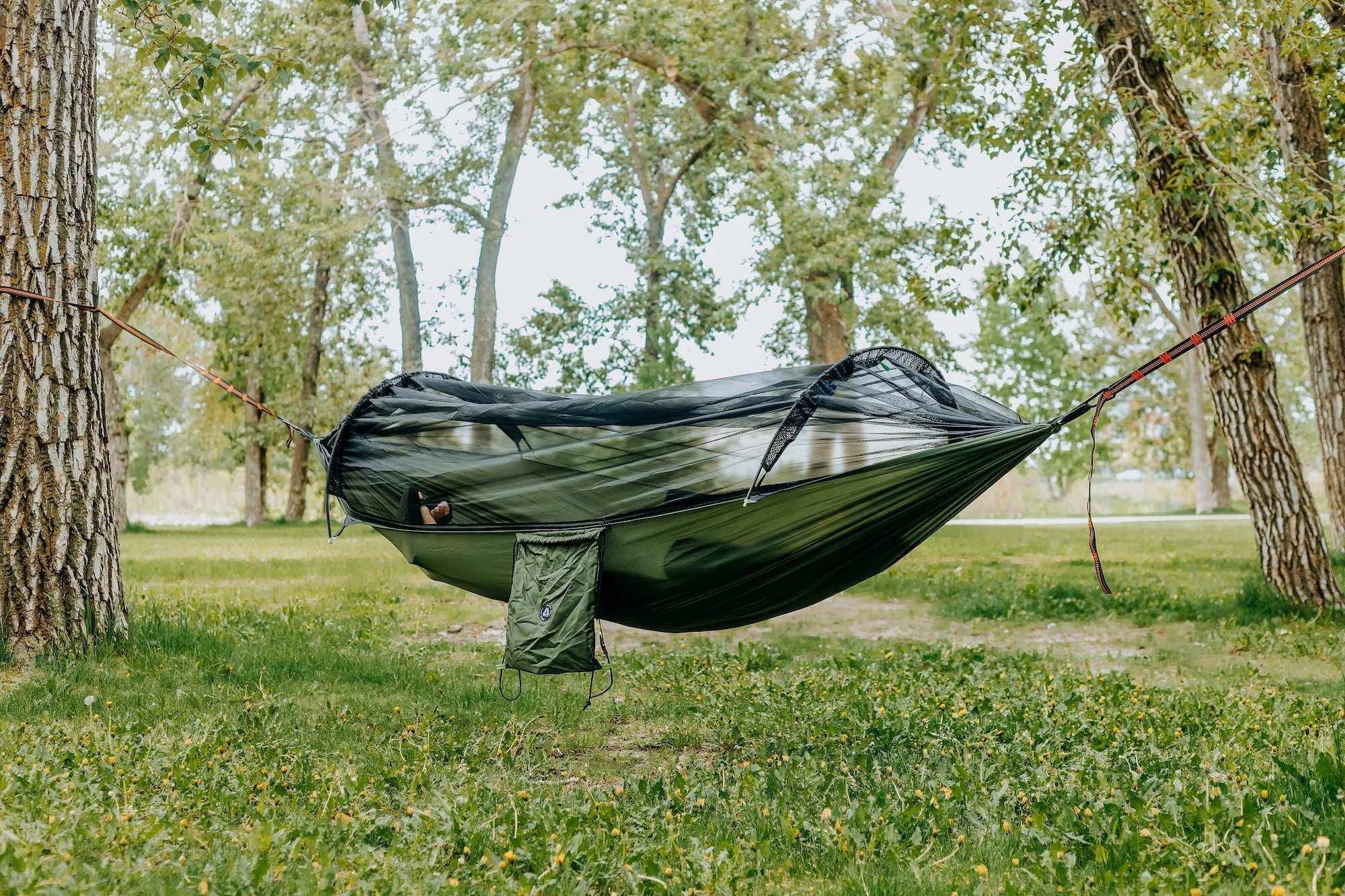 Portable Camping Hammock Featuring Integrated Mosquito Net