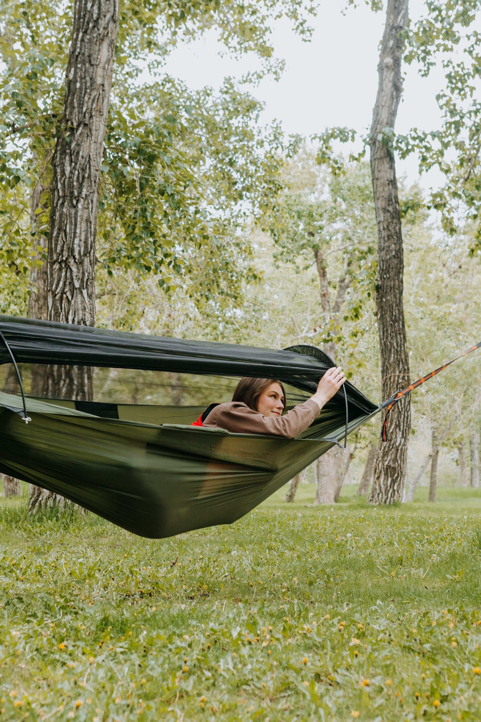 Portable Camping Hammock Featuring Integrated Mosquito Net