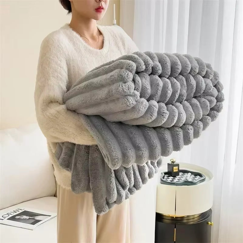 Luxury Faux Rabbit Fur Throw Blanket - Plush, Fluffy, and Warm Solid Color Design for Sofa and Bed - Ideal for Spring and Autumn Use